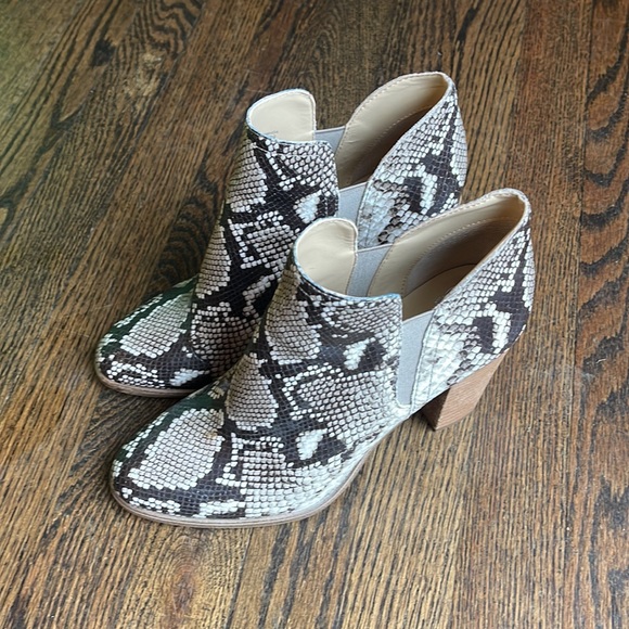 Snakeskin Booties - Picture 2 of 9